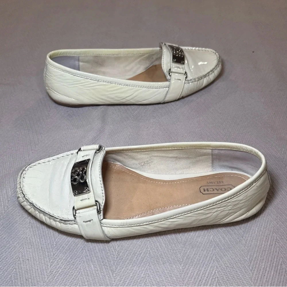 Coach Pierce Crinkle Patent Leather Driving Loafers Off White Woman 9.5